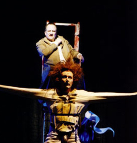 Rolf A. Scheider als Peter Besenbinder in Hänsel und Gretel mit Dagmar Hesse als Mutter© Kühle.